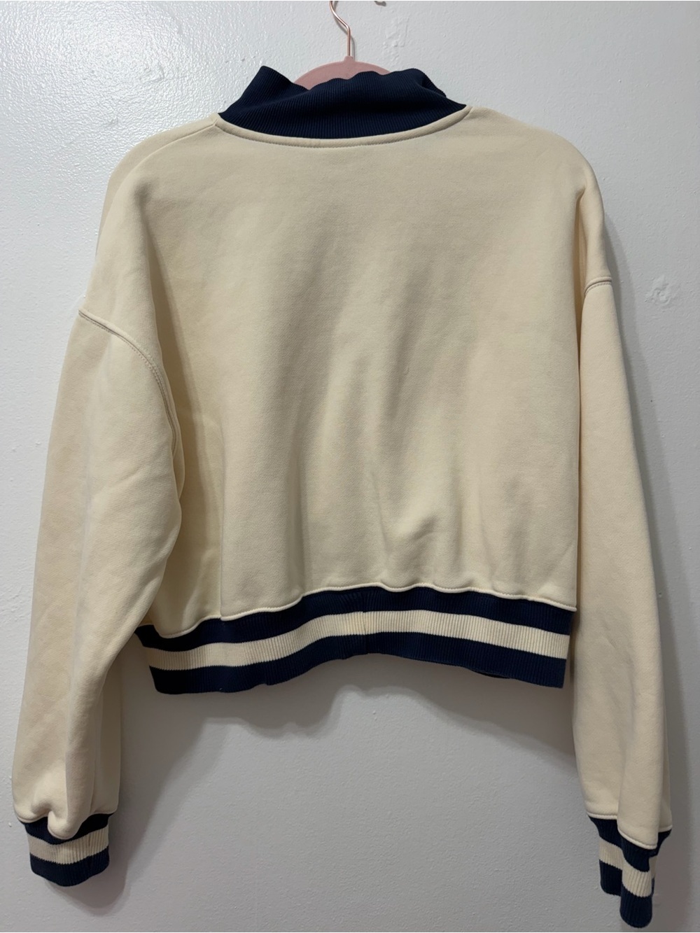 Nike Cream and Black Half-Zip Cropped Pullover of Utah State University - Picture 3 of 5
